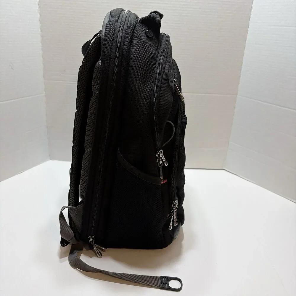 Wenger The Legacy Notebook Carrying Backpack 67329140 Black / Gray 16” Laptop